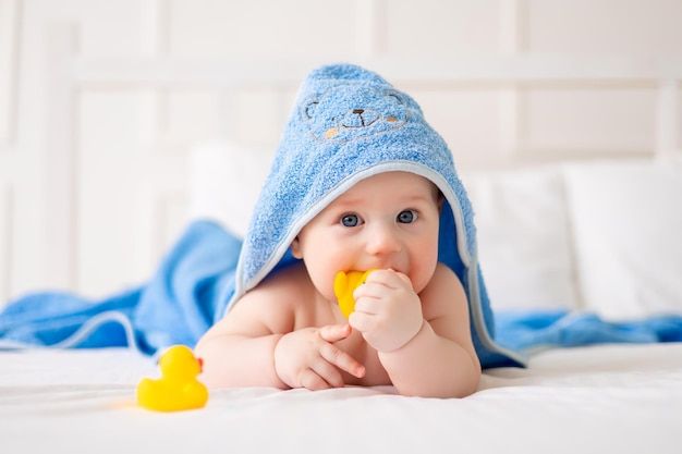 tắm cho trẻ sơ sinh vào mùa hè